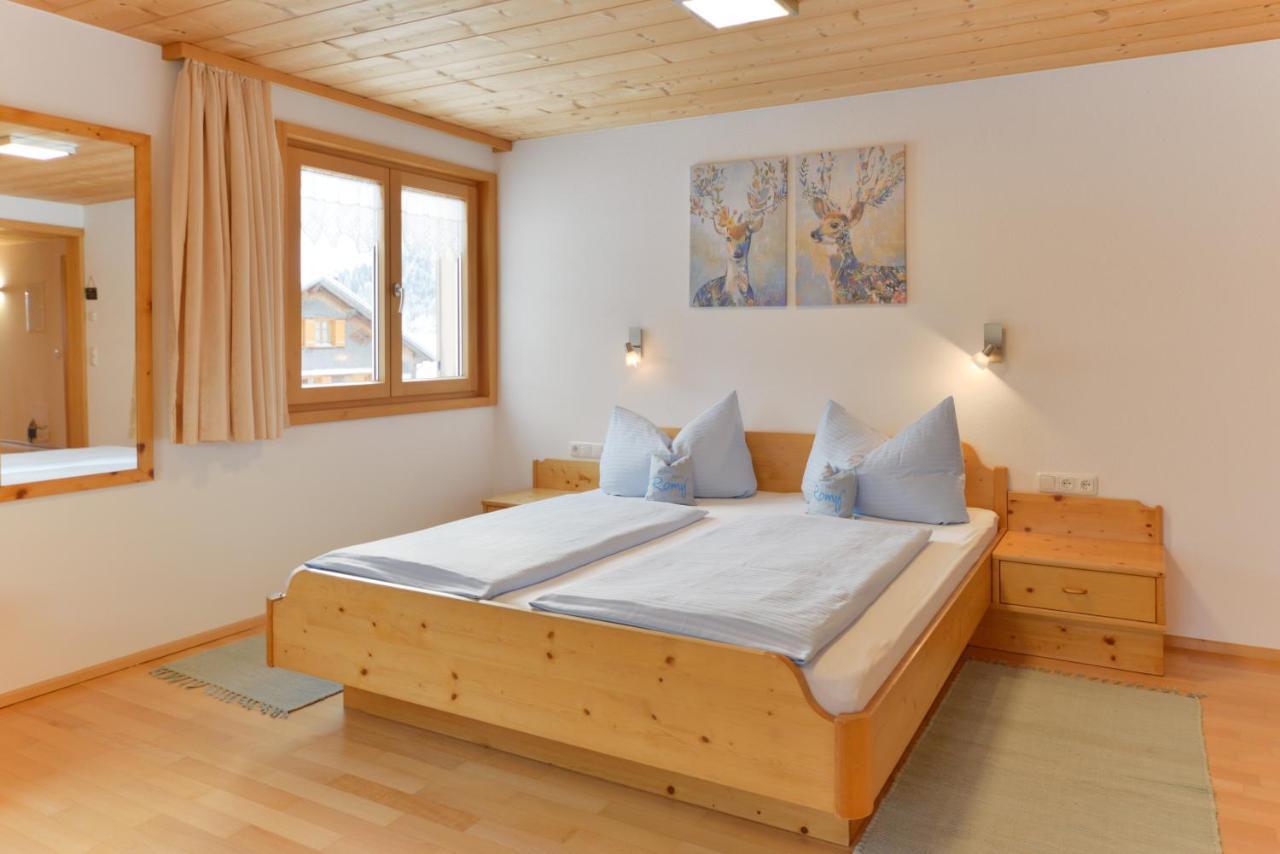 Pension Haus Romy Schoppernau Buitenkant foto